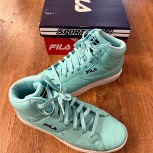 Fila Women's Size 9 Aqua High-Top Sneakers